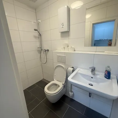Apartment 1 4 Personen-gemeinschaftskueche-gemeinscharfts Bad Wc